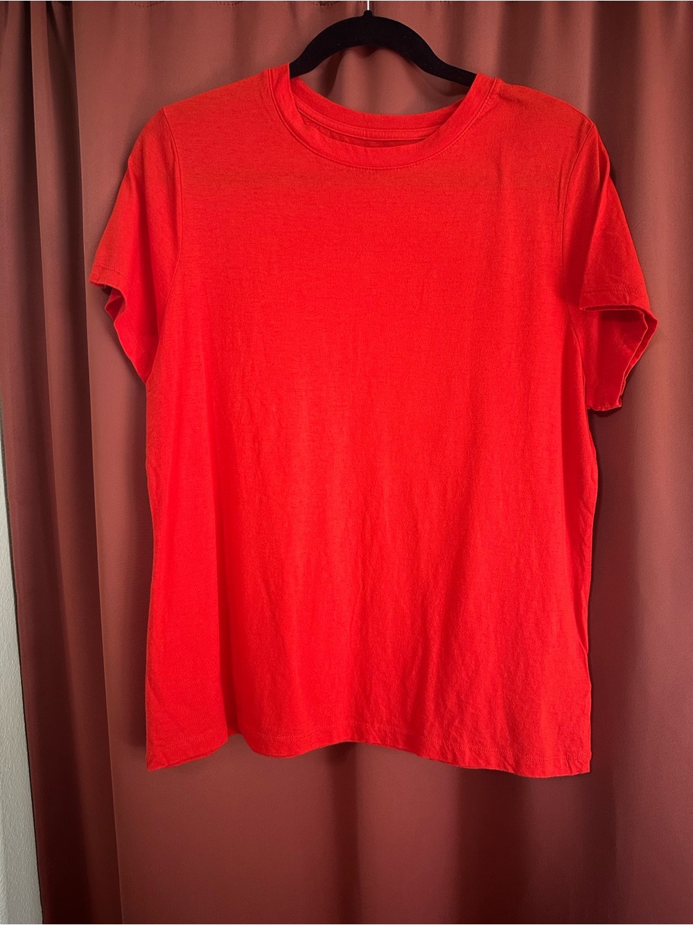 A New Day Red Short Sleeve T-Shirt Crew Neckline Women’s Size L